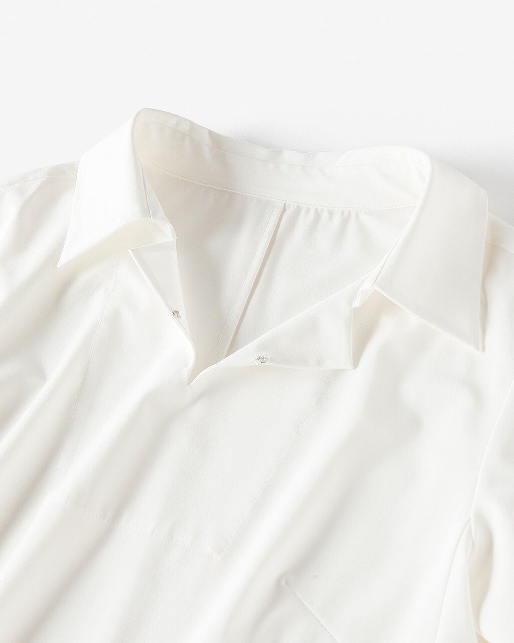 立体フレア・スキッパーシャツ/40代50代からのレディースファッション通販 DoCLASSE