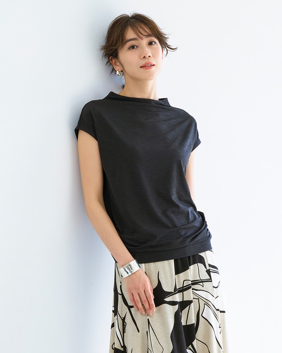 UVスラブ・ファネルネックトップス