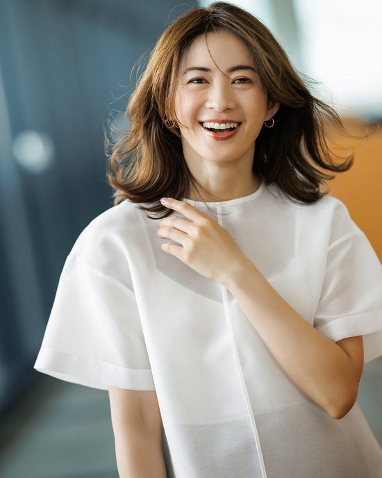 シアーオーガンジー・クルーブラウス