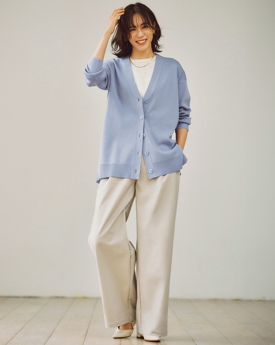 Vネック・サイドスリットカーディガン