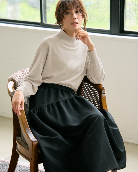 ハイネック・ドロップショルダーニット