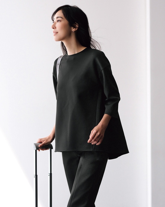 トリアセスキューバ・バックペプラムトップス