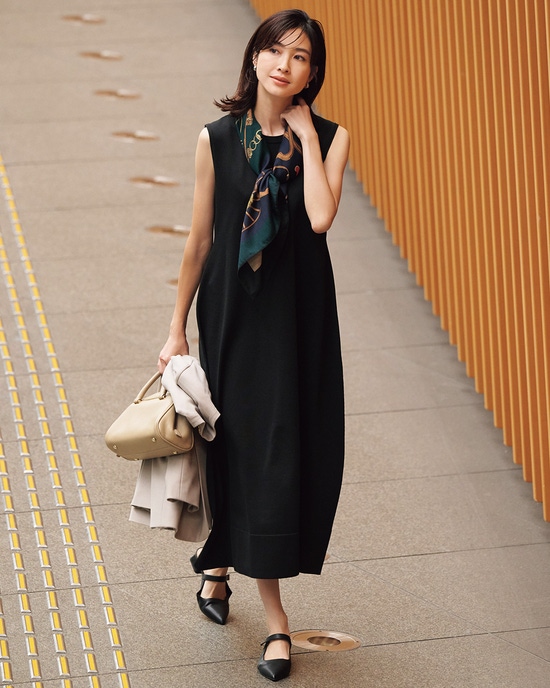 構築ニット・フレアワンピース