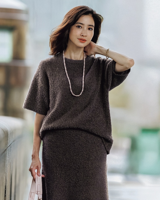 ブークレニット・ハーフスリーブトップス