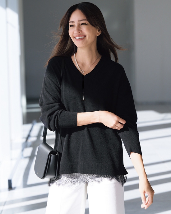 カシミヤ混・裾レースVネックニット