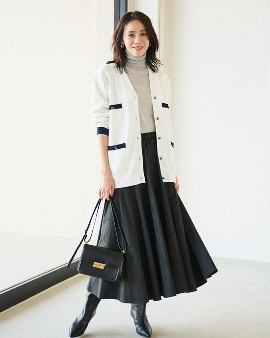 総針編み・飾りポケットVカーディガン