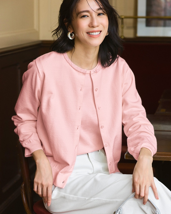 ビジューネック・アンサンブルニット