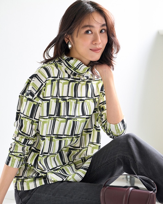 超長綿・抜け感ハイネック/総柄