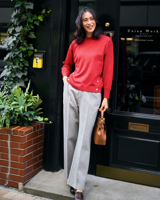 サイドボタン・プルオーバーニット