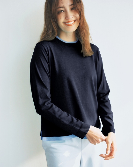 ストレッチニット・リブ配色クルーネック