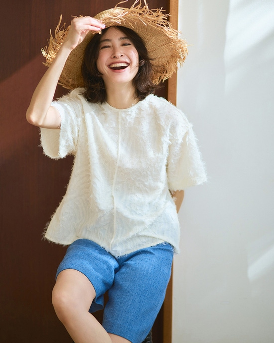 カットジャカード・クルーブラウス