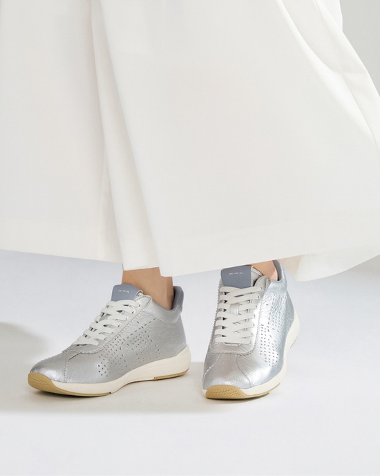 ソフトフラットスニーカー