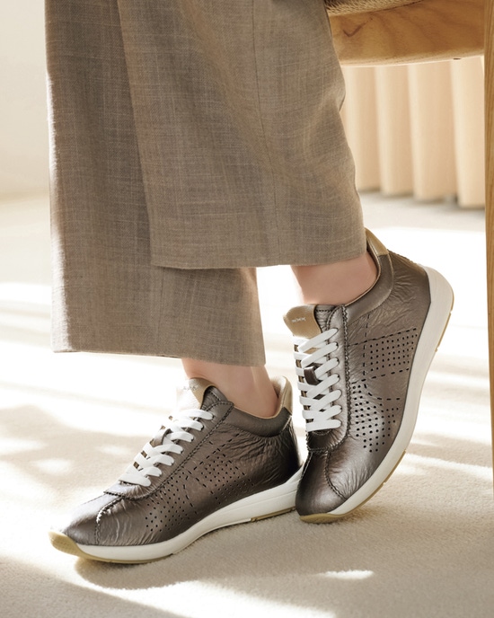 ソフトフラットスニーカー