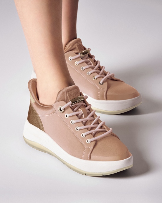 撥水ハンズフリースニーカー651