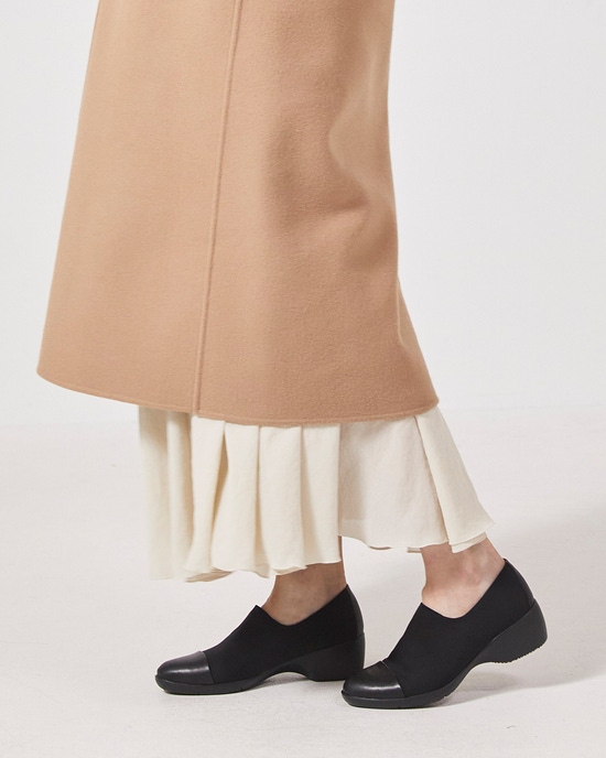 撥水スリッポンスニーカー900