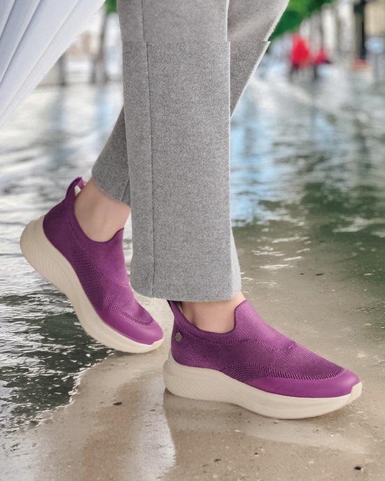 透湿防水スリッポンスニーカー550