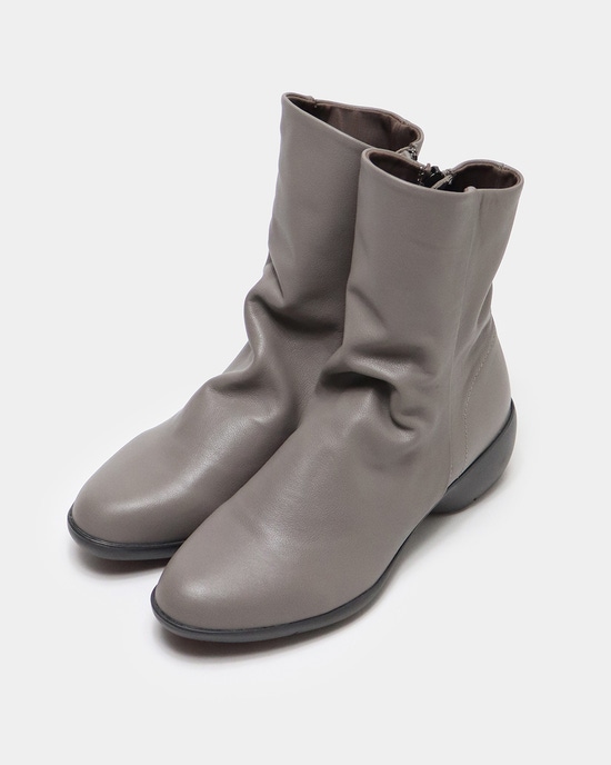 ソフトレザーブーツ900