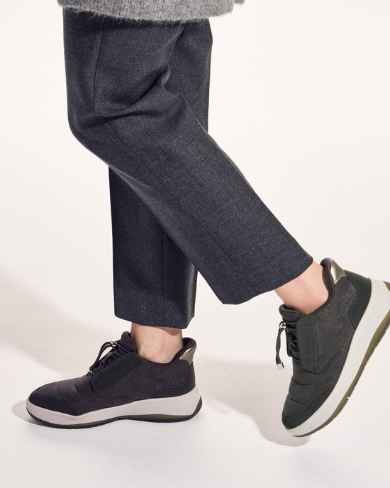 撥水あったかふんわりスニーカー651