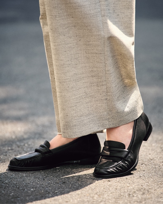 ソフトレザーローファー810