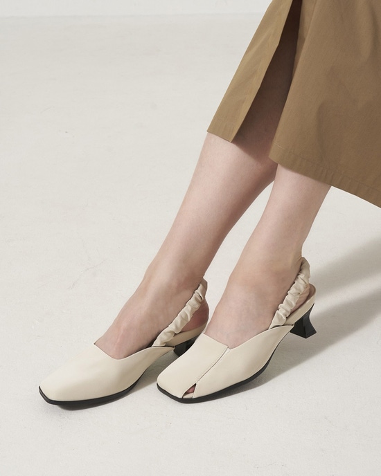 ヒールカップシャーリングストラップシューズ