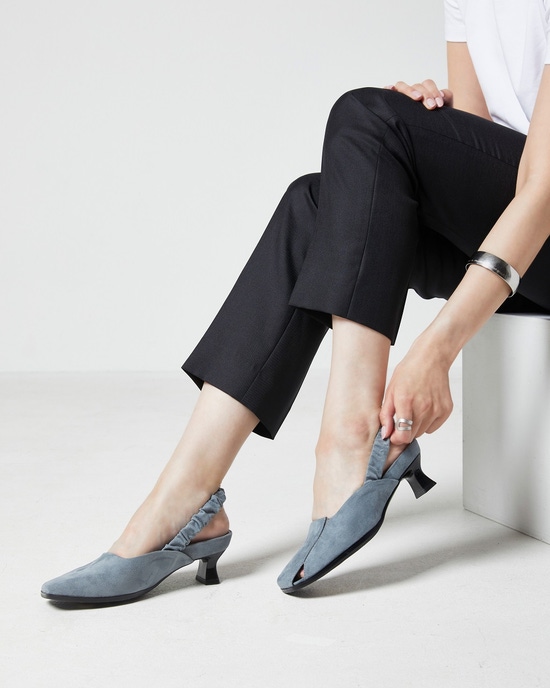 ヒールカップシャーリングストラップシューズ